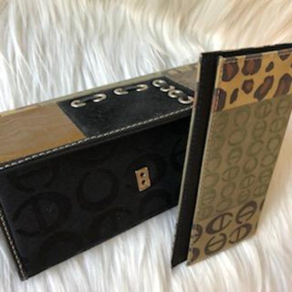 Patchwork Design Wallet - Picture 2 of 13